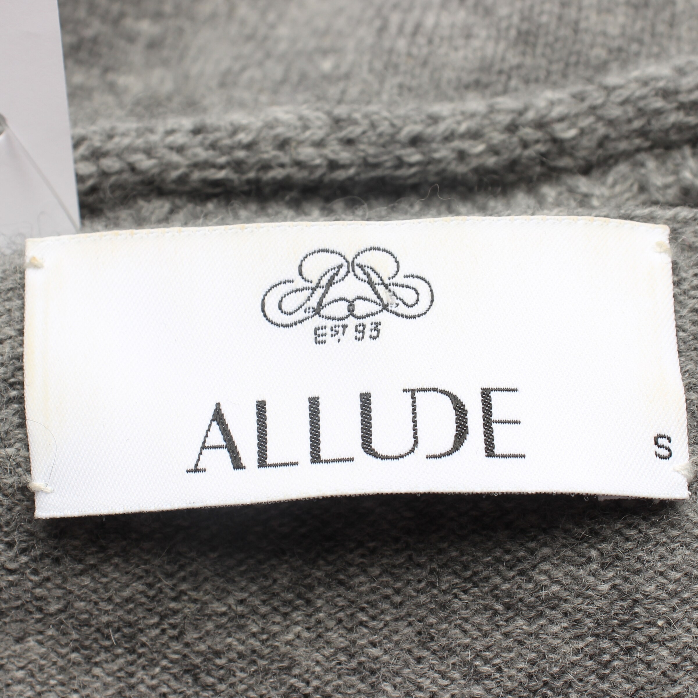 Allude Sweater & Cardigan in S in Grey