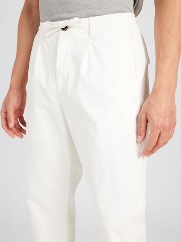 Regular Pantalon à pince 'JAN' anerkjendt en blanc