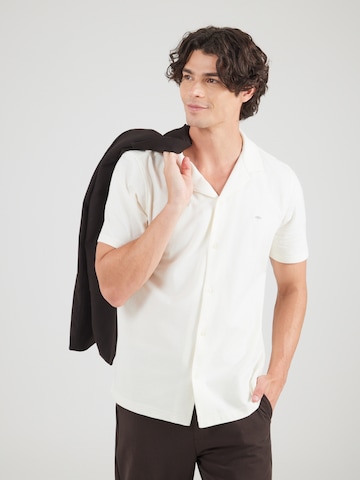 FYNCH-HATTON Regular fit Πουκάμισο σε λευκό: μπροστά