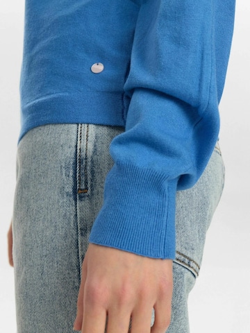 Pull-over ' NUDAYA ' NÜMPH en bleu
