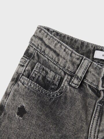 Loosefit Jeans 'NMFBella' di NAME IT in grigio