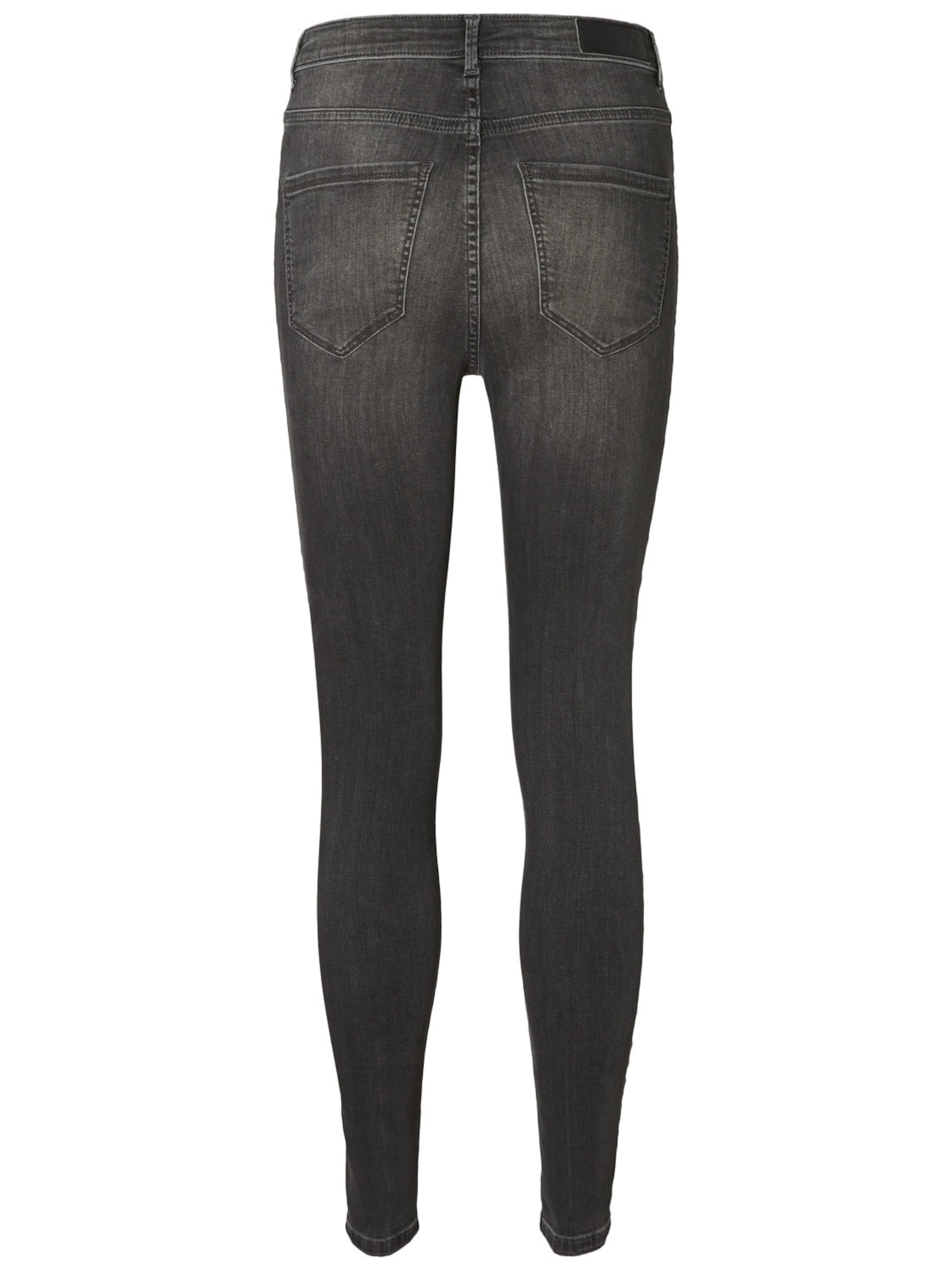 VERO MODA Skinny Jeans 'Sophia' i grå
