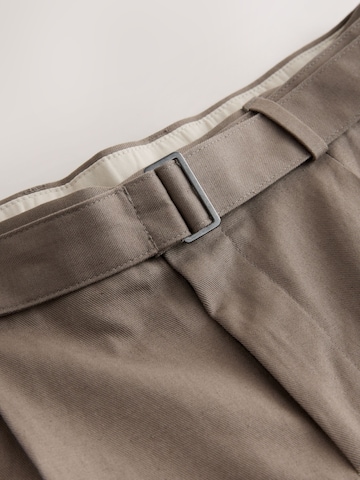 Loosefit Pantalon à pince Next en marron