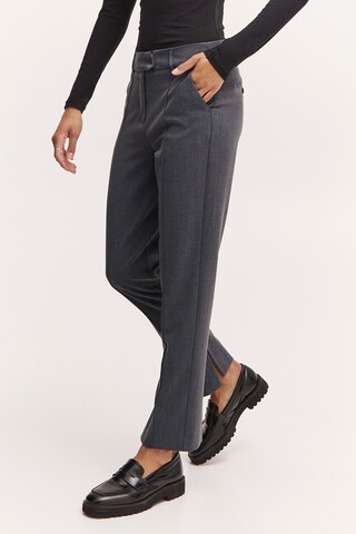 b.young - regular Pantalón en gris: frente