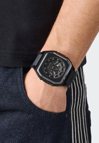 ADIDAS ORIGINALS Analoog horloge in Zwart: voorkant