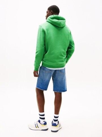Tommy Jeans Sweatshirt 'Essential' in Green