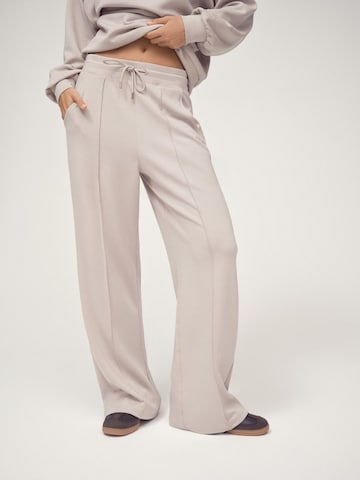 Osia Wide Leg Bukser i beige: forside