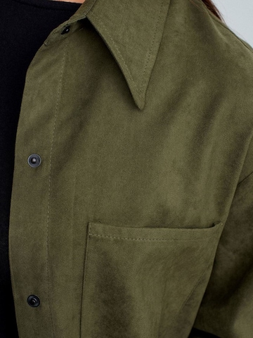 Dilvin - Camisa em verde