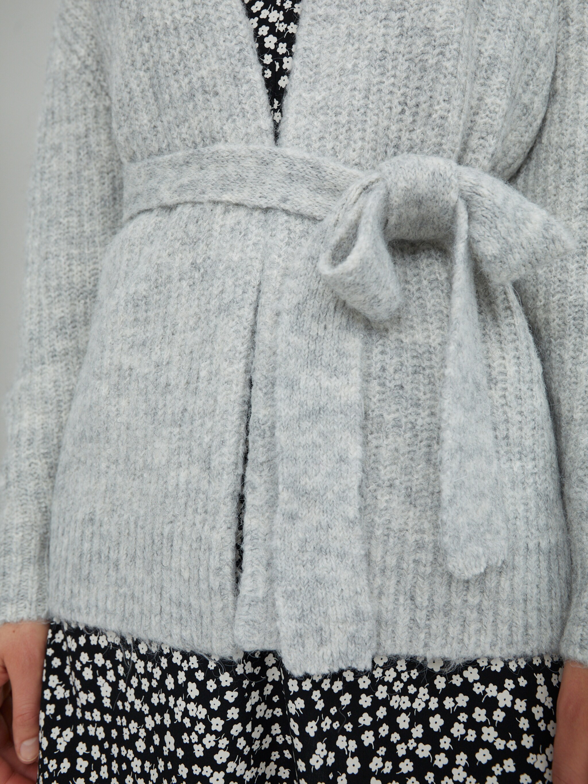 EDITED Produits Cardigan 'Annika' gris