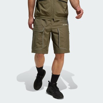 Loosefit Pantalon outdoor 'Xploric' ADIDAS TERREX en vert : devant