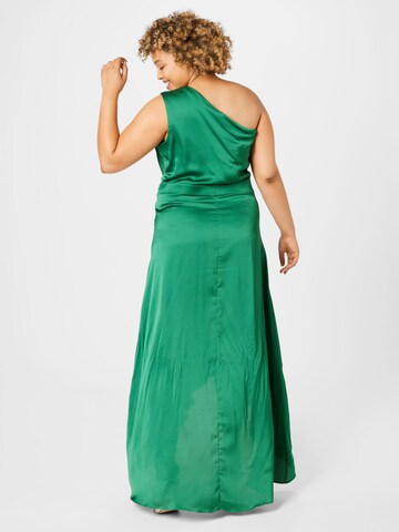 Robe de soirée 'DELALI' TFNC Plus en vert