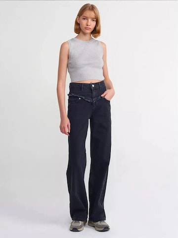 Hiccup Knitted Top in Grey