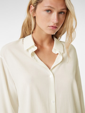 Bershka Blouse in Beige