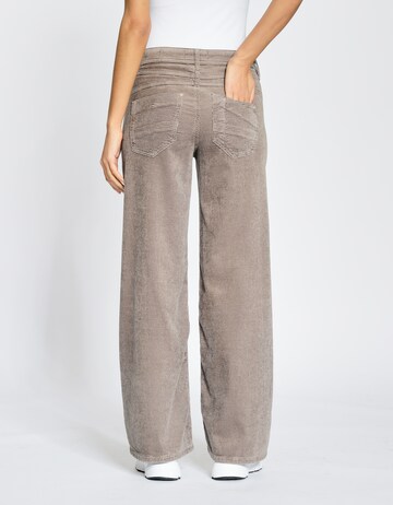 Gang Regular Hose in Beige