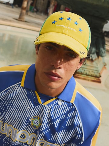 Bershka Sapkák 'MUNDIAL BRASIL' - sárga