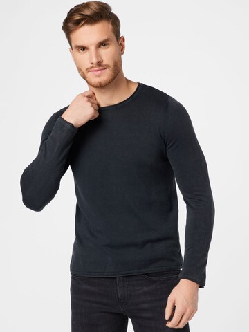 Mavi Sweater in Black: front