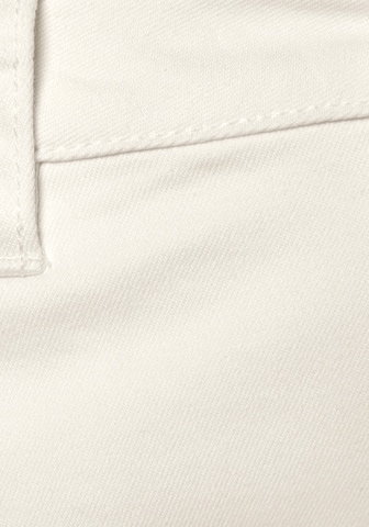 BUFFALO Zvonové kalhoty Džíny – bílá