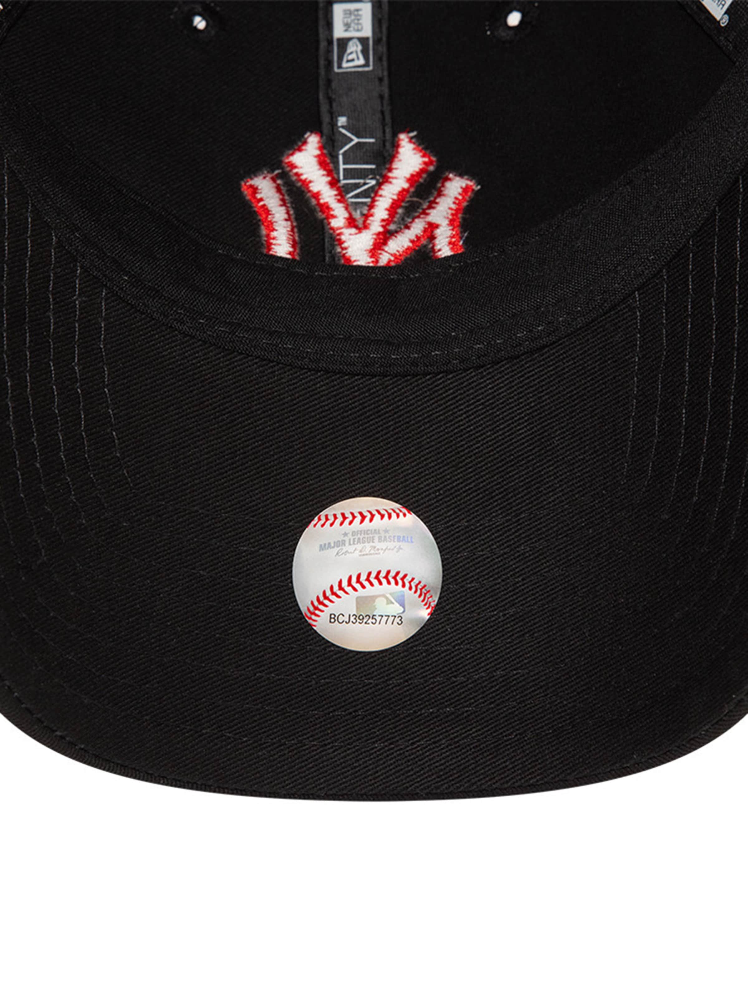 NEW ERA Kšiltovka 'NOS LEAGUE ESS 9TWENTY NEYYAN' – černá