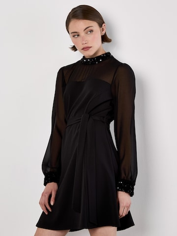 Apricot Dress ' ' in Black