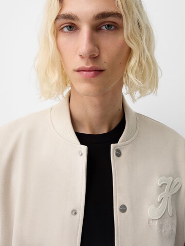 Bershka Tussenjas in Beige
