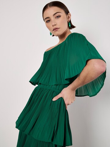 Apricot Dress ' ' in Green