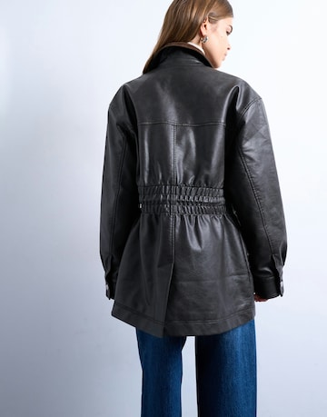 TOPSHOP Демисезонная куртка 'FREJ' в Черный