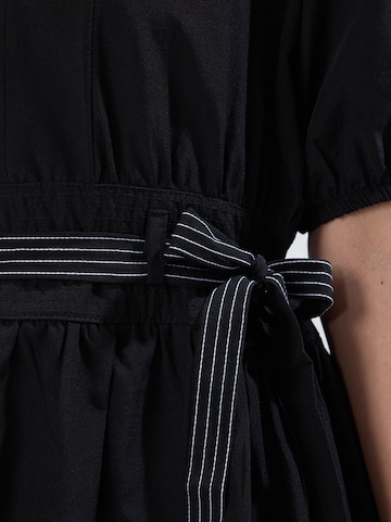 Trendyol Jurk in Zwart