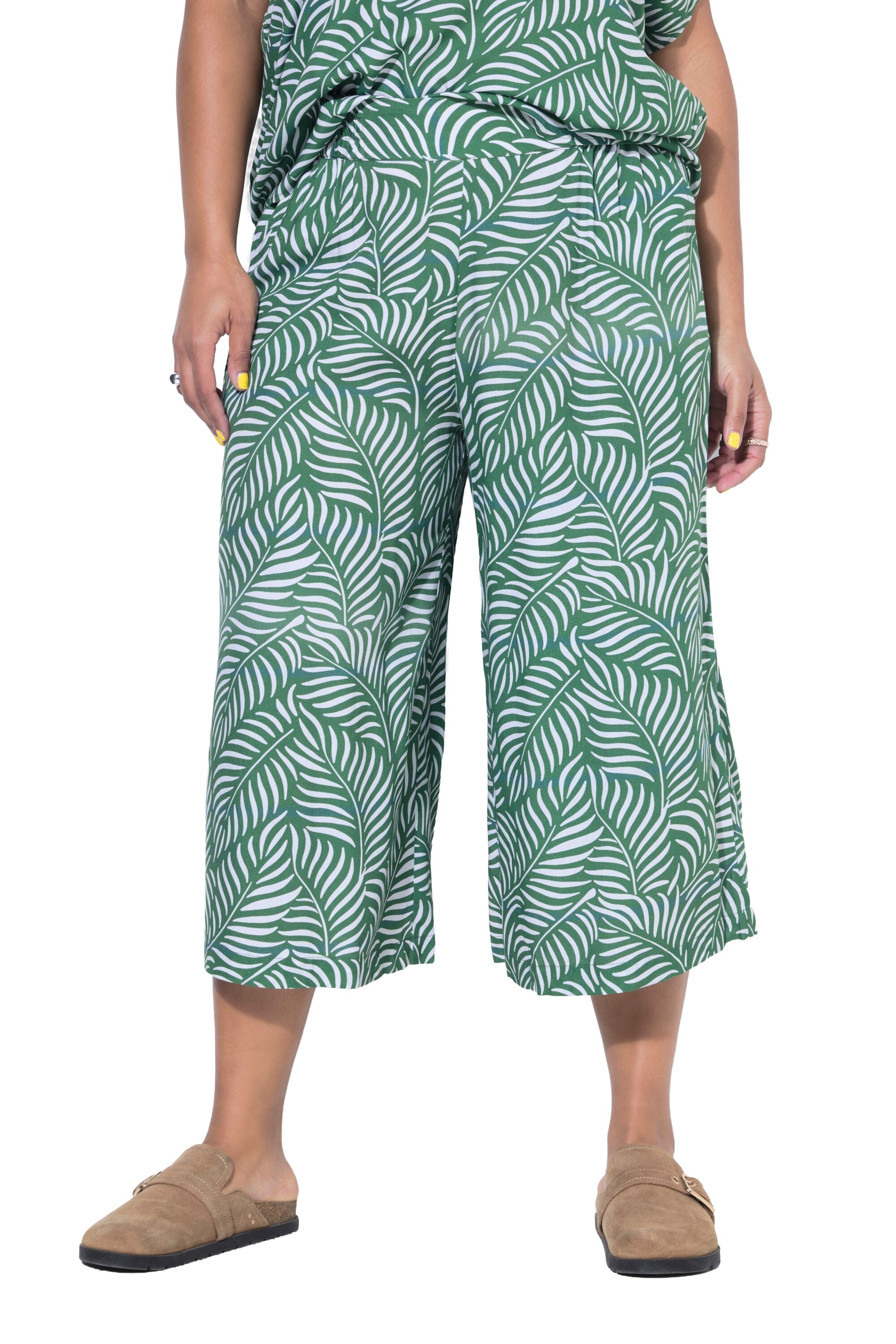 Studio Untold Wide leg Broek in Groen: voorkant