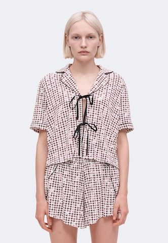 Karl Lagerfeld - Pijama de pantalón corto 'AUTOGRAPH' en rojo: frente