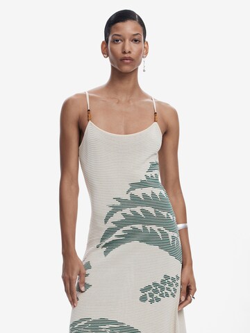 Abito in maglia di Desigual in bianco