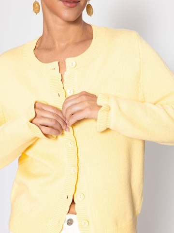 SASSYCLASSY Strickjacke‌ in Gelb