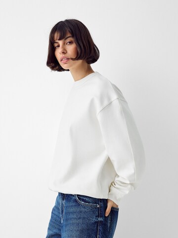 Sweat-shirt Bershka en blanc