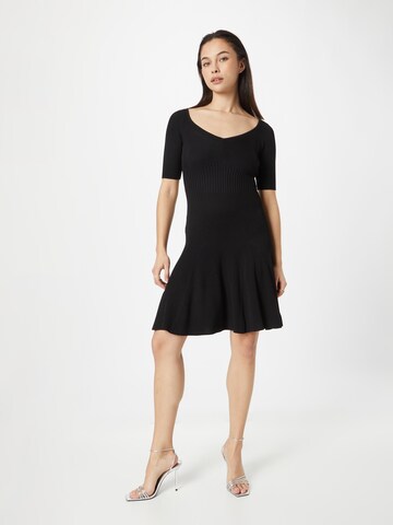 GUESS Плетена рокля 'JULIE' в черно: отпред