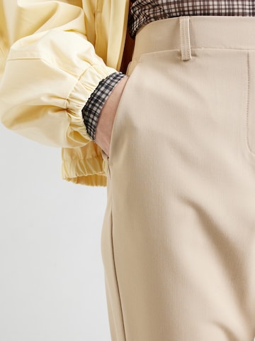 VERO MODA - regular Pantalón chino 'NAYA' en beige