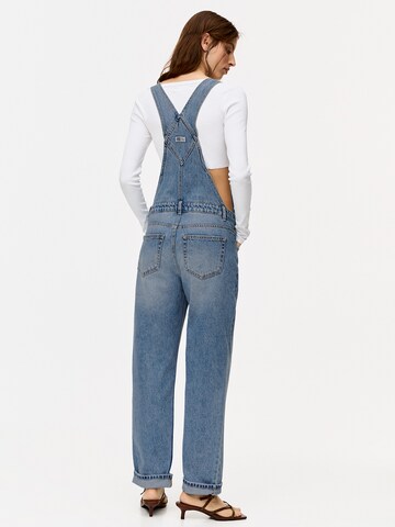 Pull&Bear Kezeslábas 'W3 PETO DENIM BCO' - kék