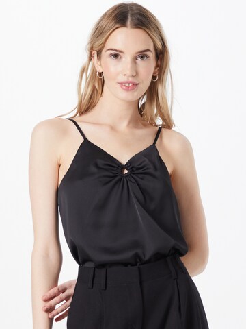 Top de la River Island pe negru: față