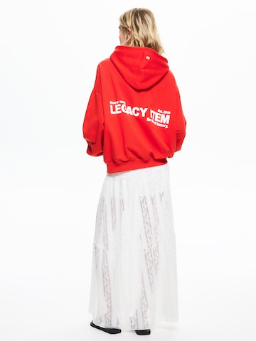 Felpa di Pull&Bear in rosso