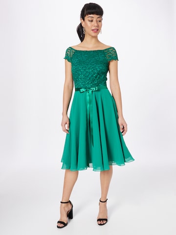 Rochie de cocktail de la SWING pe verde: față