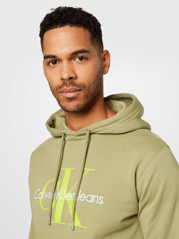 Calvin Klein Jeans Sweatshirt in Grün