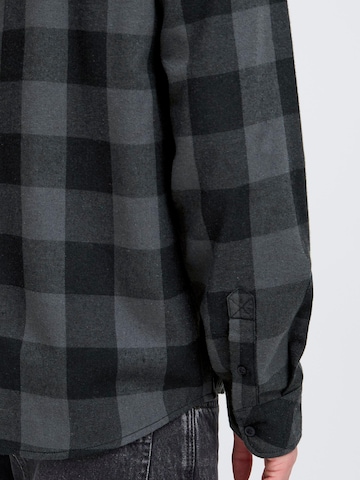 Coupe regular Chemise 'BHBuster' BLEND en noir