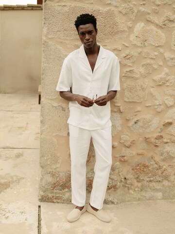 DAN FOX APPAREL - regular Pantalón de pinzas 'Kadir' en blanco