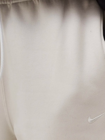 Regular Pantalon de sport Nike Sportswear en blanc