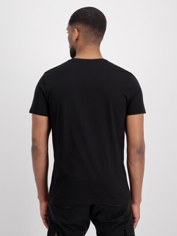 ALPHA INDUSTRIES T-shirt i svart