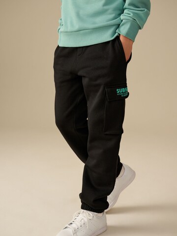 Set de la Next pe verde