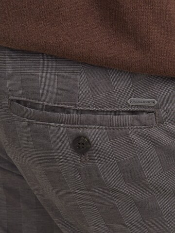 JACK & JONES Slimfit Chinosy 'JPSTMarco JJCooper' w kolorze brązowy