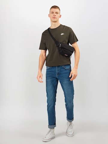 Regular fit Tricou 'Club' de la Nike Sportswear pe verde