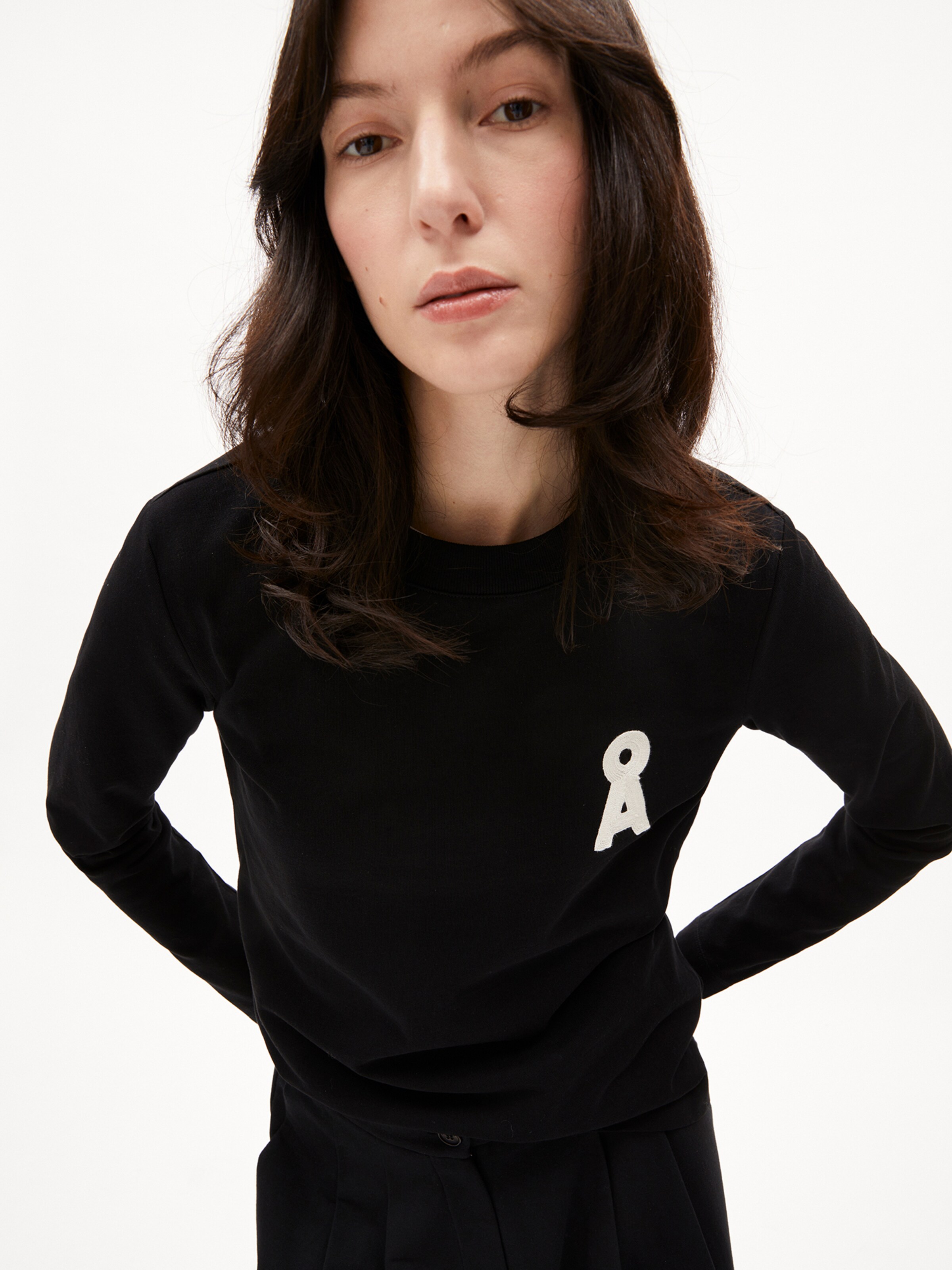 ARMEDANGELS Shirt in Zwart: voorkant