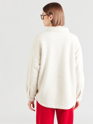 Hailys Fleece Jacket 'Be44nte' in Beige