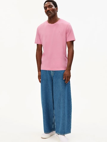 ARMEDANGELS Футболка 'JAAMES' в Ярко-розовый