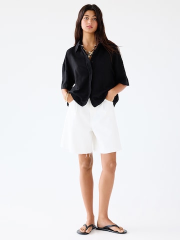 Pull&Bear Blouse in Black: front